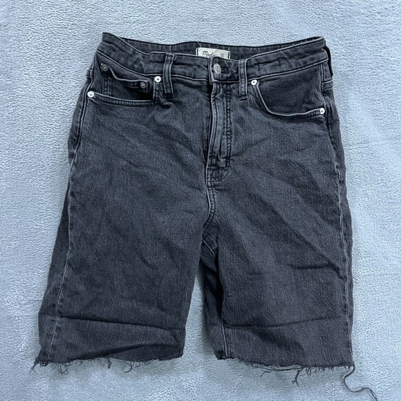 Madewell Shorts Women 28 Denim The Curvy Perfect Vintage Jean Short Raw Hem Goth